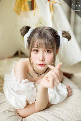 办公室奶边摸边做爰69式图片