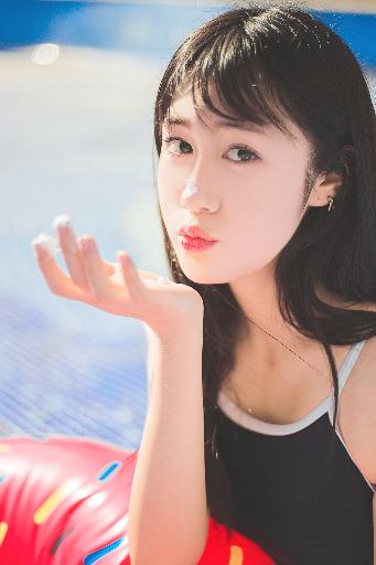 公交车揉捏大乳呻吟娇喘在线观看