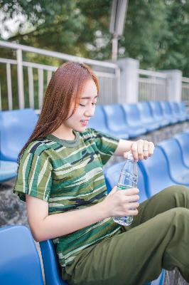 少妇洗澡与子伦