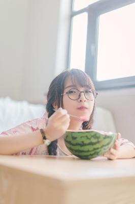 女人荫蒂被添全过程