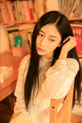 公交车上扒开嫩J挺进去