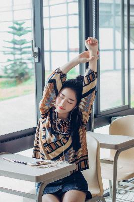 公交车揉捏大乳呻吟娇喘在线观看