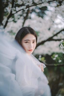 夜夜穞天天穞狠狠穞AV美女按摩