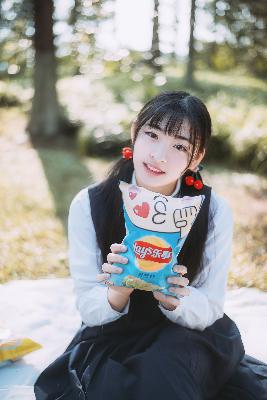 小婕子伦流澡到高潮视频