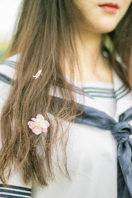学校小荡货H边上课边C视频