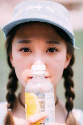 两个奶被揉到高潮了