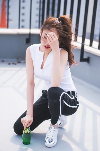 宝贝再忍点灬舒服灬大点视频