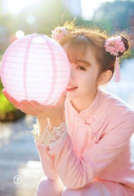 人妻被按摩师玩弄到潮喷