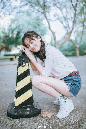 青青河边草