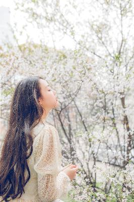 男女黄床上色视频免费的小说