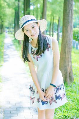 小婕子伦流澡到高潮视频