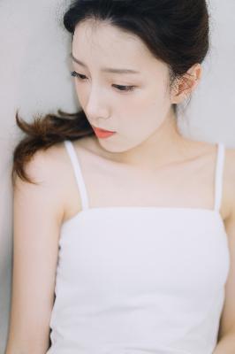 强摸秘书人妻大乳BD