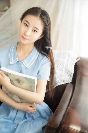 女人张开腿让男人添